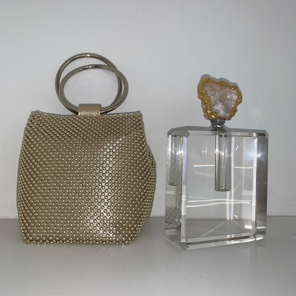 DSW - Picture 1 of 5